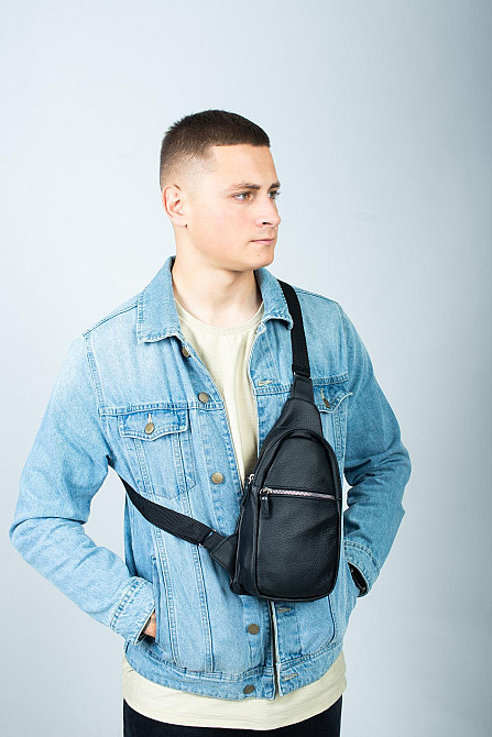 Мужская сумка-слинг из натуральной кожи, сумка через плечо SL016 (Черная) Сумы - изображение 4