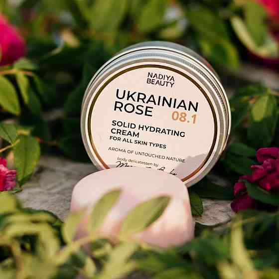 Твердий зволожуючий крем для рук з олією макадамії та маслом ши Ukrainian Rose 45 г Київ