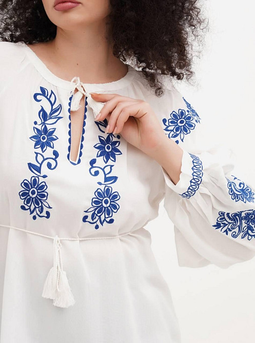 Женская приталенная вышиванка с цветочным орнаментом 80% хлопок, 20% полиэстер. 46 Одесса - изображение 4