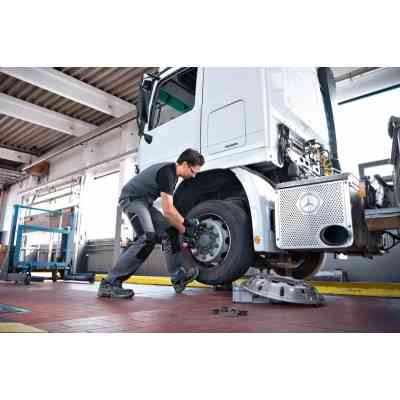 Гайковерт Bosch ударний GDS 18V-1050 H, 18В, 2x5.0 GAL1880 L-Box (0.601.9J8.522) Вінниця