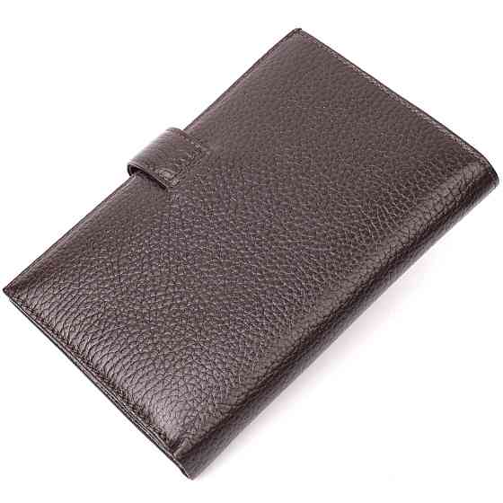 Вертикальное мужское портмоне с хлястиком из натуральной кожи KARYA 21192 Коричневый Киев