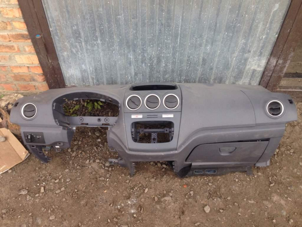 Панель салону передня (торпедо) Ford Connect Transit 2010-2012 Ковель - изображение 1