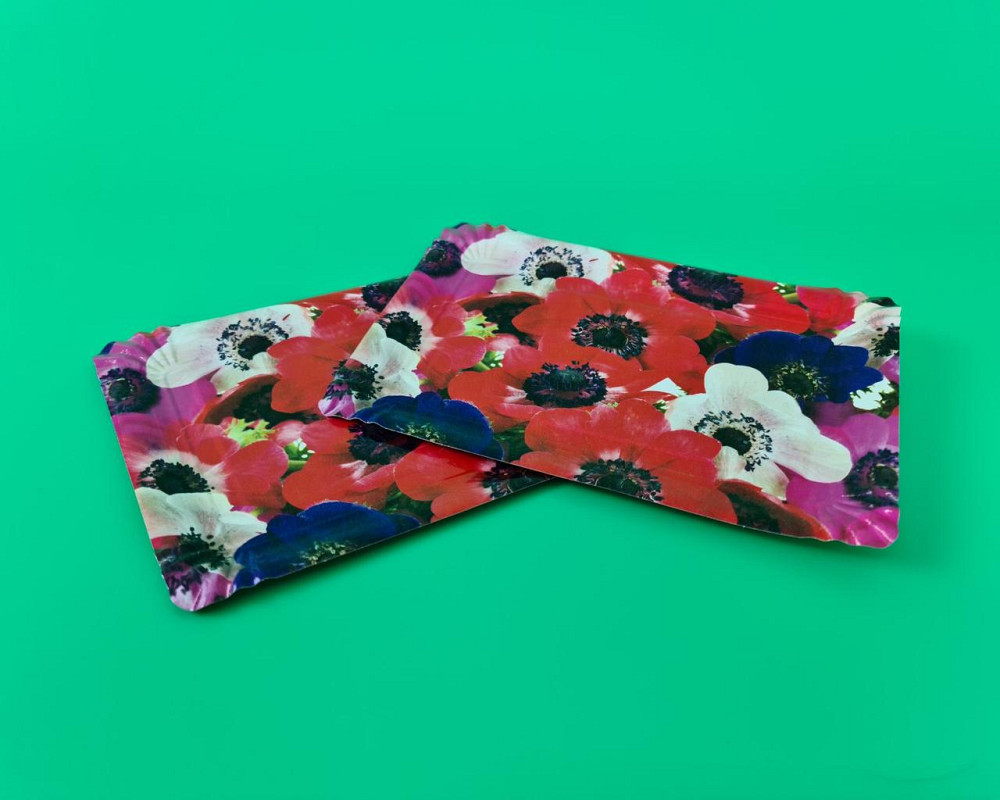 Тарелки праздничные бумажные 15* 22см