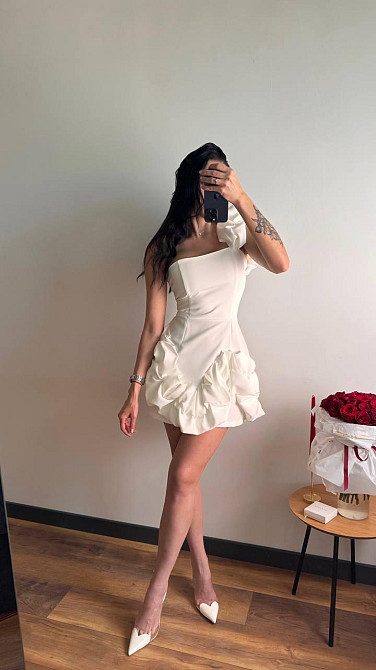 Женское праздничное мини платье с воланами костюмка барби Молочный, 42/44 Одесса - изображение 13