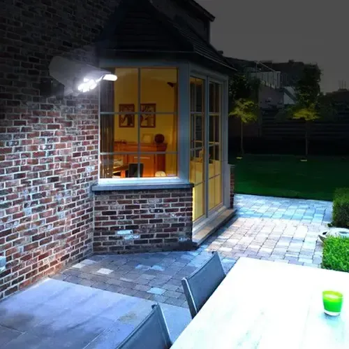 Уличный фонарь на солнечной батареи в виде камеры CL877A 180W муляж камеры с пультом и датчиком движения GS-0877 Коломия