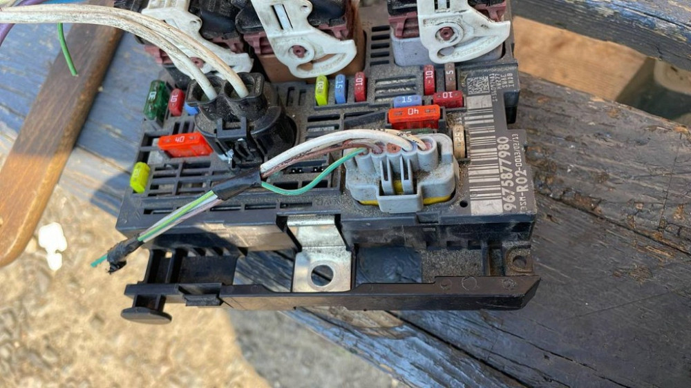 Блок запобіжників BSM Peugeot 3008 2009-2013 (9675877980) Ковель - фото 1