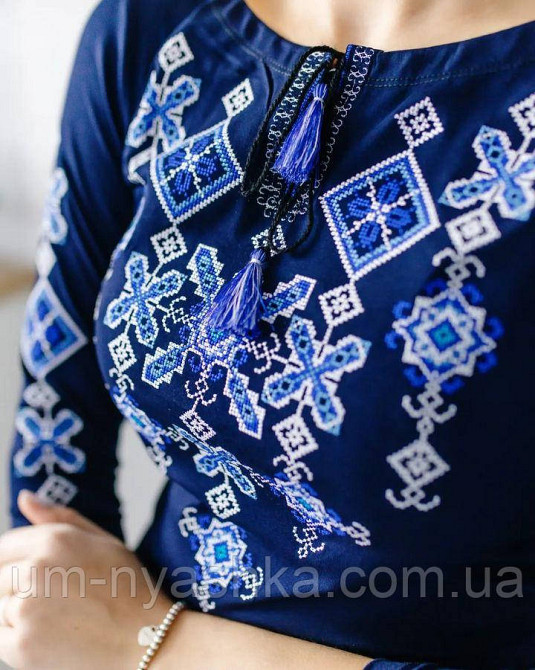 Вишиванка трикотажна жіноча з фіолетовою вишивкою жіноча трикотажна вишиванка фіолетовий орнамент Кривий Ріг - фото 3