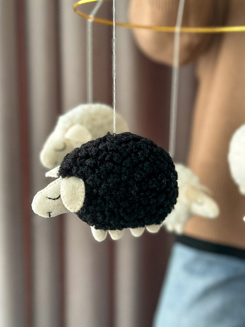 Мобіль на ліжечко для немовлят Овечки букле Київ - фото 2