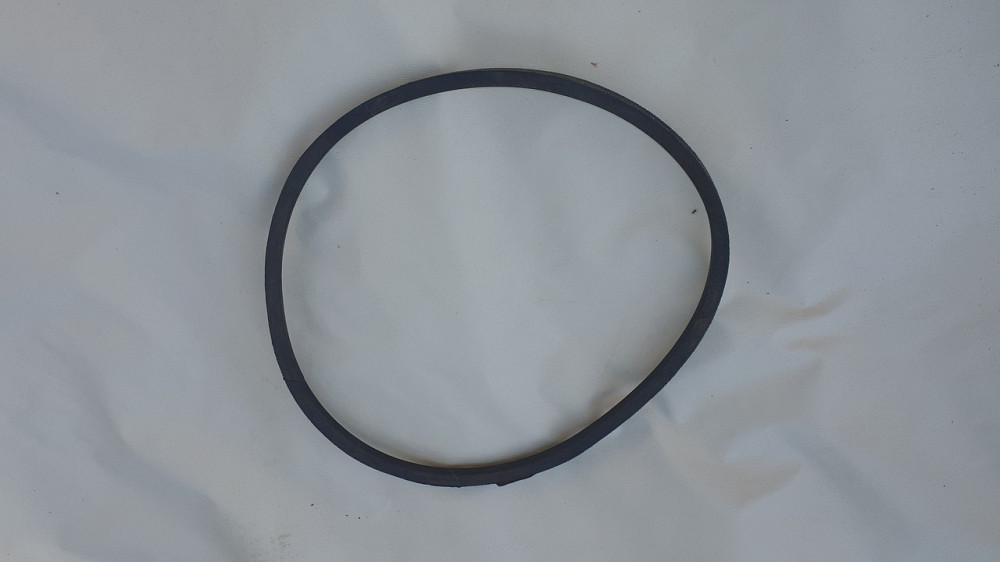 Ремень гладкий клиновой 12.5х950. СССР. Харьков - изображение 1