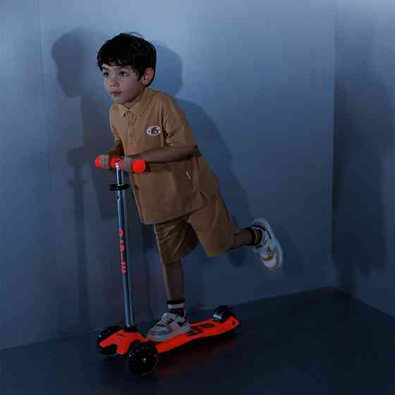 Самокат Micro серії Maxi Deluxe Glow LED – Червона аура Дніпро