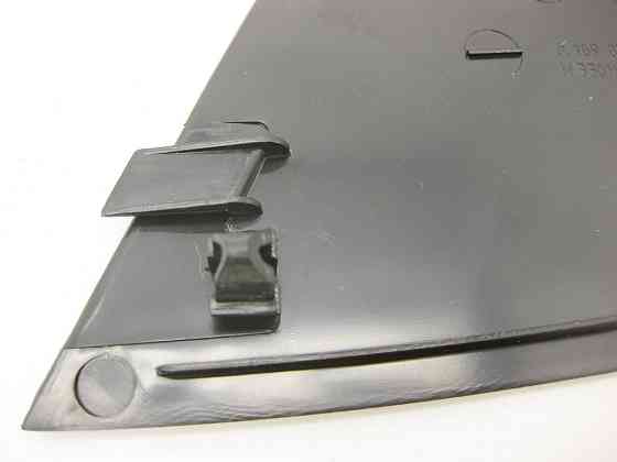 China  A1698300075 Нова накладка під лобовим склом права A-Class W169 Китай Одеса