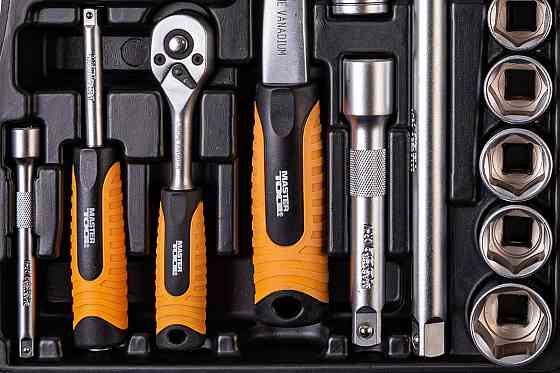 Набір насадок торцевих MASTERTOOL PROFI CrV 1/4"-1/2" тріскачка 72Т 72 шт. кейс 78-5072-PF Рівне