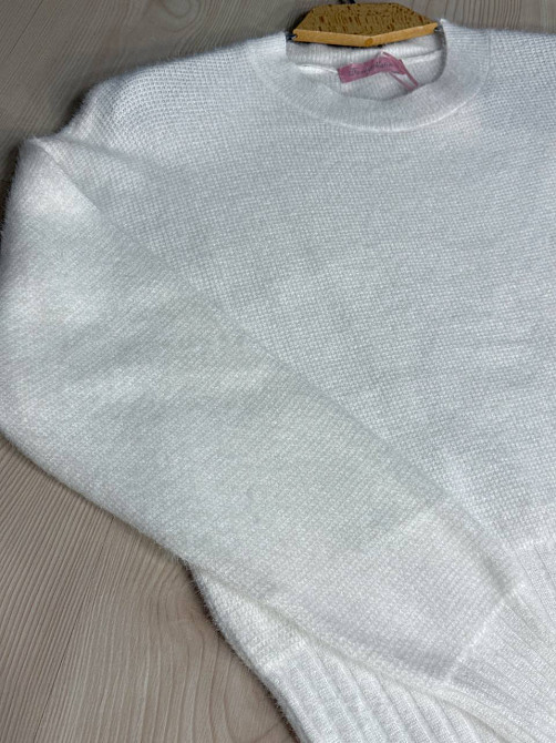 Светр жіночий Fancy Matinee 7571 вафельний з ангори оверсайз, білий, one size Київ - фото 6