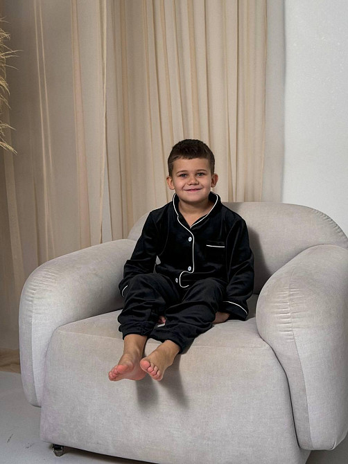 Дитяча велюрова тепла піжама дві кишені Чорний 134-140 Харків - фото 1