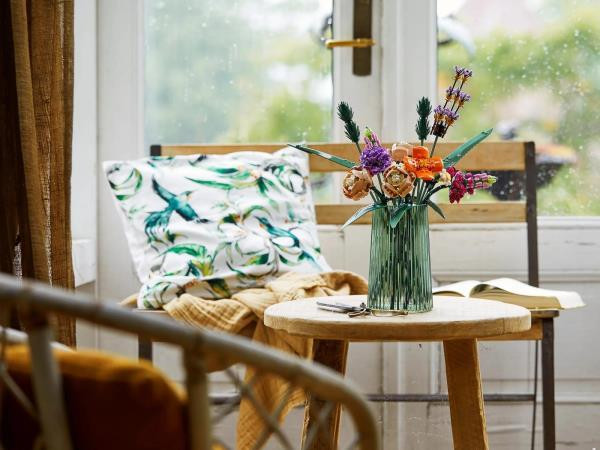 Конструктор LEGO Botanicals Букет квітів 756 деталей (10280) Харків - фото 10