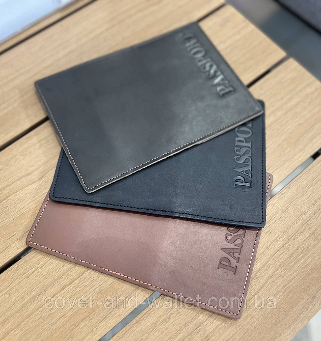 Обкладинка для паспорта з вінтажній шкіри коричневого кольору ST Leather Київ - фото 11