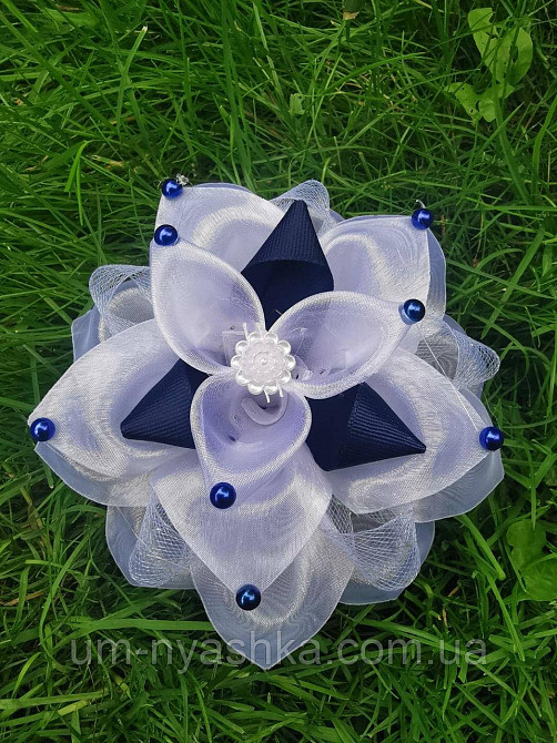 Бант большой школьный бело-синий 16 см Кривой Рог - изображение 1