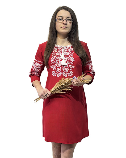 Жіноча червона вишита сукня  з квітковою білою вишивкою Київ - фото 1