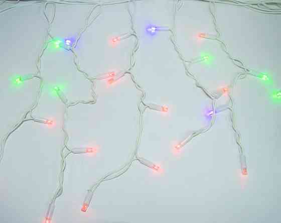 Гірлянда вулична Бахрома 5 м 120 Led (на білому дроті, з перехідником) Кольорова Київ