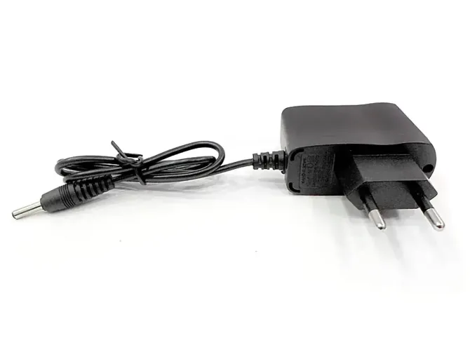 Сетевой адаптер 220В для зарядки фонарей Bailong CHARGER-8626, черный, тип сетевой адаптер Киев - изображение 1