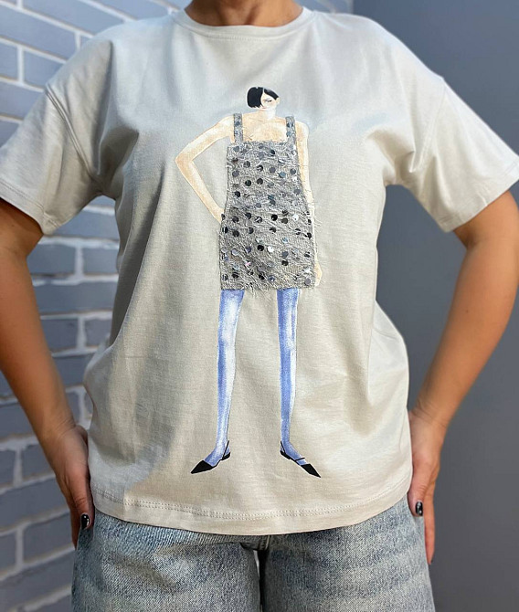 Футболка жіноча Pepper&mint 24-65 малюнок дівчина блискітки світло сіра, світло-сірий, M Київ - фото 7