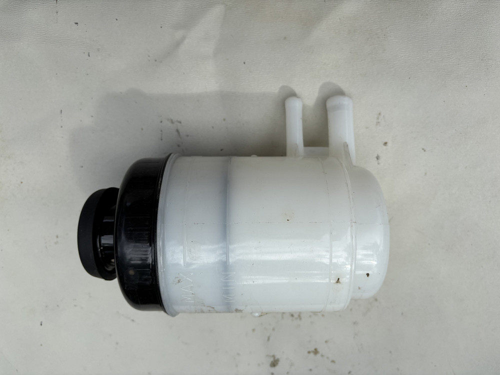 Бачок розширювальний гідропідсилювача керма Богдан, ISUZU. Харків - фото 1