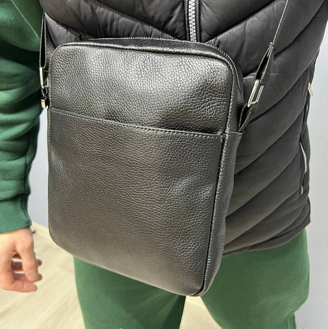 Чоловіча вміщаюча барсетка з натуральної шкіри, чорна через плечеMasterSem Київ - фото 10
