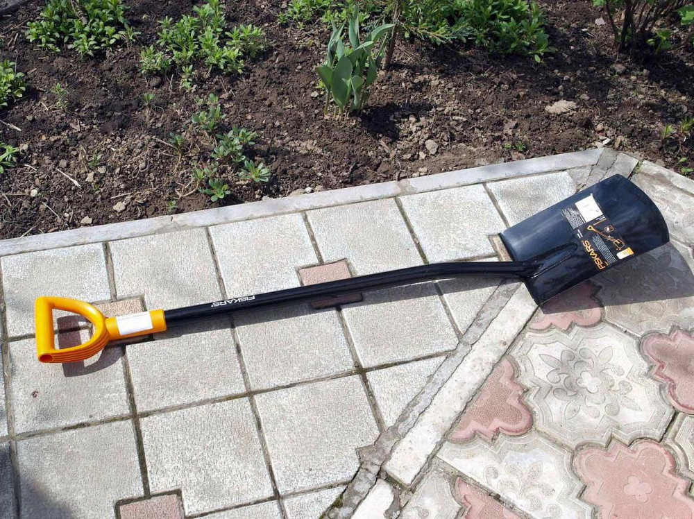Лопата Штыковая с закруглённым Лезвием Fiskars Solid (131403/1003456) Нововолынск - изображение 2