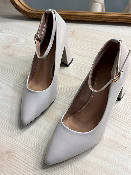 Туфлі жіночі Meideli 3190-6 човники з ремінцем на стійкому каблуку екошкіра бежеві, 38, 24,2 см Київ - фото 4