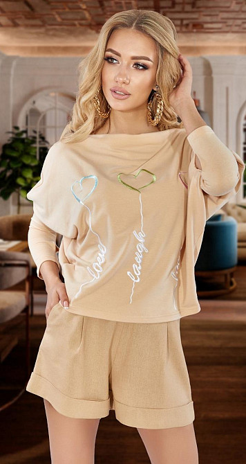 Прогулочный костюм с вышивкой (46) Киев - изображение 3