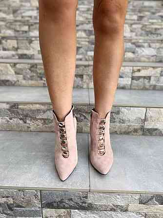 LIRIO Черевики жіночі LIRIO пудра натуральна замша 38р. каблук 9см ( /95-9551) Коломыя