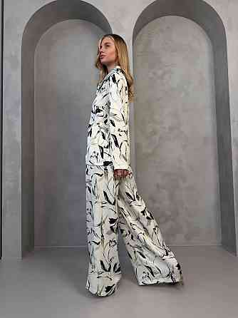 Женский стильный свободного кроя костюм из шелка сатина Одесса