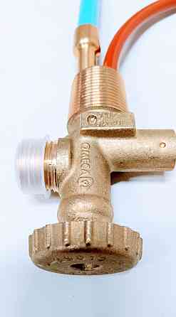 Вентиль CAVAGNA з сифонними трубками для газових пропанових балонів автонавантажувачів Київ