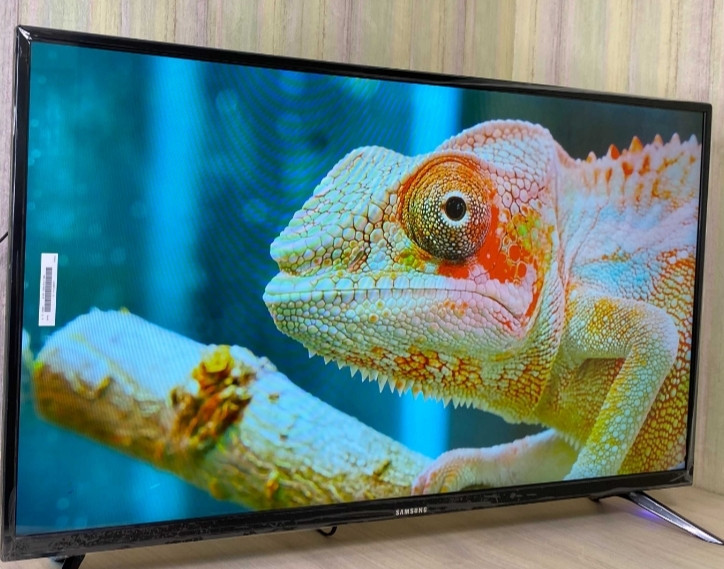 Телевизор Samsung Smart TV 39