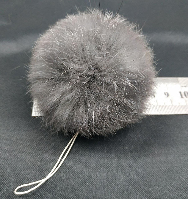 Помпони з натурального хутра кролика на нитці 6-7 см Червоний Харків - фото 3