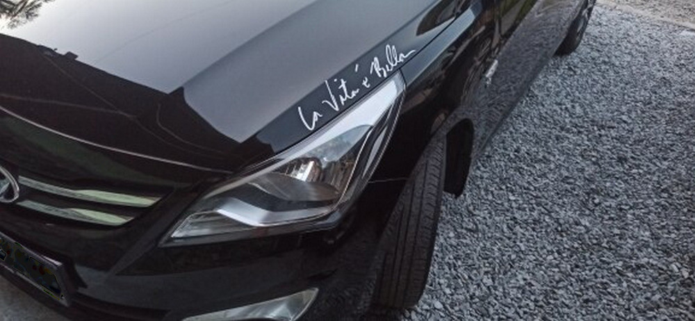 Стикер на авто La Vita E Bella Життя прекрасне Бе Київ - фото 7