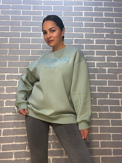 Свитшот женский Pepper&mint 24-03 оверсайз удлиненный надпись утепленный вышивка впереди оливковый, оливковый, XL Киев - изображение 12