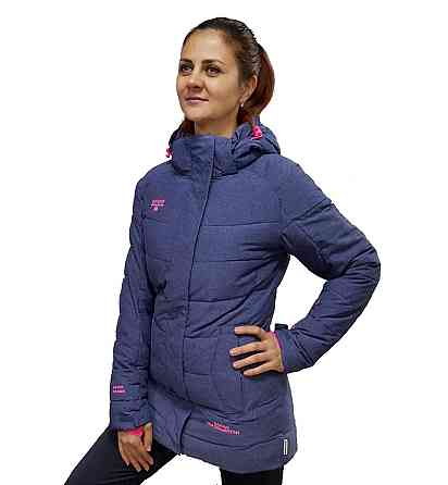 Зимняя женская удлиненная куртка 