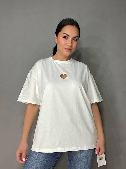 Футболка жіноча A-N 25037 оверсайз подовжена вільний крій виріз серце попереду one size, білий, one size Київ - фото 13
