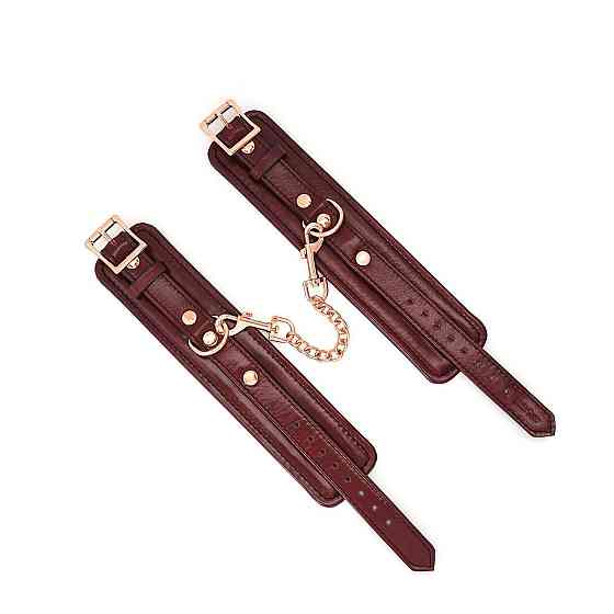 Шкіряні наручники Liebe Seele Wine Red Wrist Cuffs, знімний ланцюжок-кріплення Sex Aura Київ