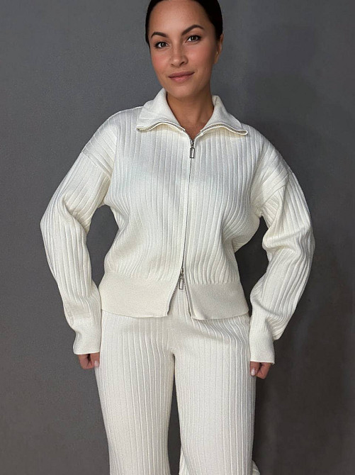 Костюм жіночий Joy One 376 вʼязаний в рубчик з кофтою на блискавці та брюками палаццо, молочний, one size Київ - фото 17
