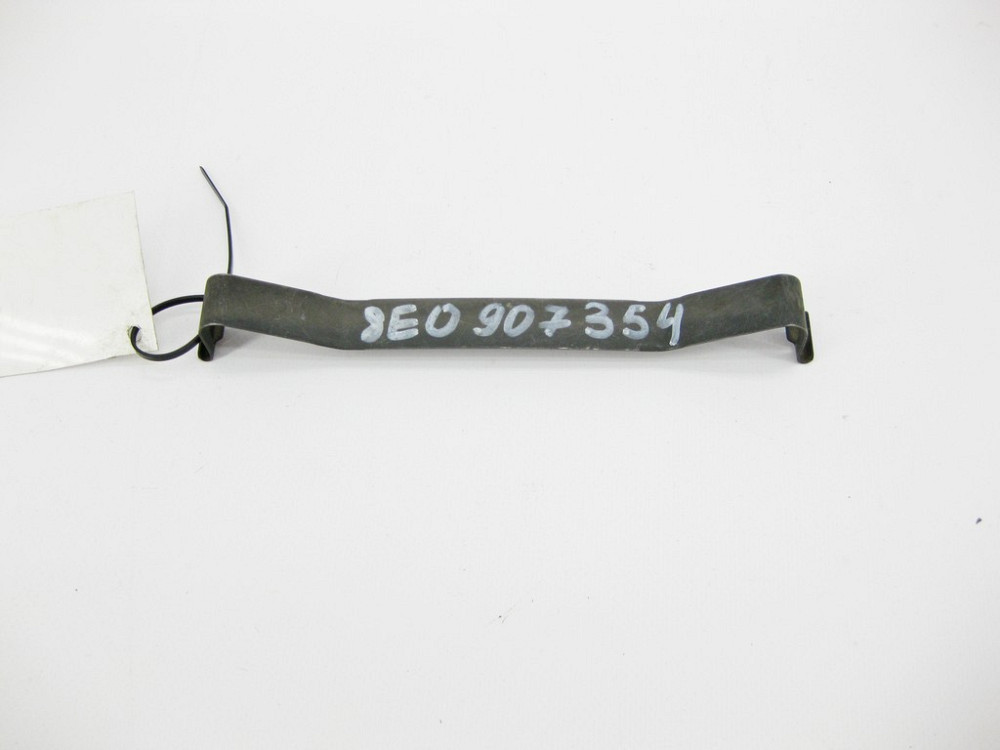 VAG  8E0907354 Фіксуюча скоба кришки корпусу блоків керування Audi A4 A6 R8 RS4 RS6 Seat Exeo Skoda Superb VW Passat Одесса - изображение 1