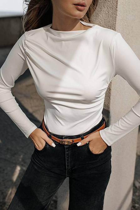 Жіночий базовий боді з драпіруванням мікро дайвінг Молочний, 46/48 Одеса - фото 1