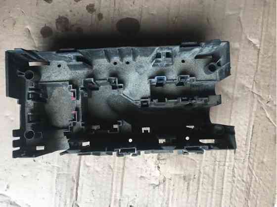 68079356АВ Кронштейн блока предохранителей Journey12-. 3.6l Коломыя