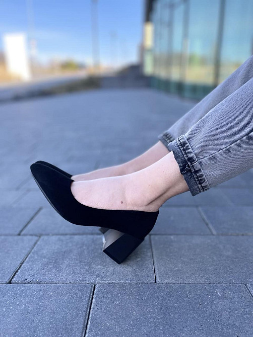 VIKA Туфлі жіночі VIKA чорні еко-замша каблук 6см розміри 36-40 (4925) Коломия - фото 2