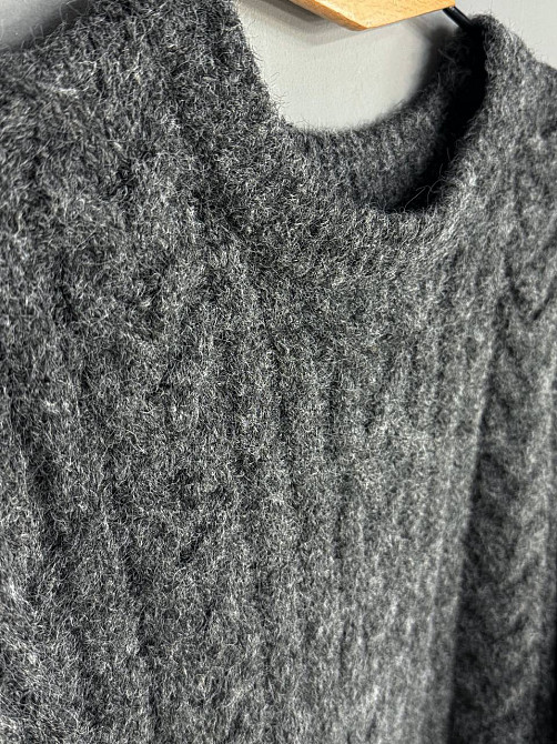 Светр жіночий A-N 3324 оверсайз крупна в’язка букле коси довгий one size, темно-сірий, one size Київ - фото 4