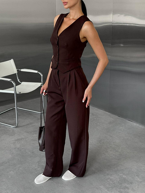 Женский классический брючный костюм двойка: жилет и брюки костюмка Одесса - изображение 10