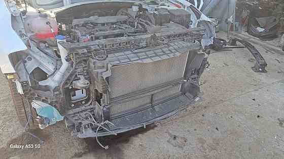 Передняя панель (телевизор) в сборе с усилителем бампера Kia Sportage 2021–2025 Киев