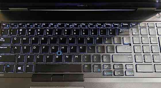 Ноутбук: DELL Precision 7540 17-9850H / RAM16GB/ SSD512Gb./ NVIDIA RTX 3000. Киев