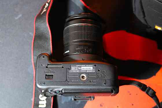 Професійний фотоапарат Canon EOS 700D Дзеркалка. Повний комплект. Київ